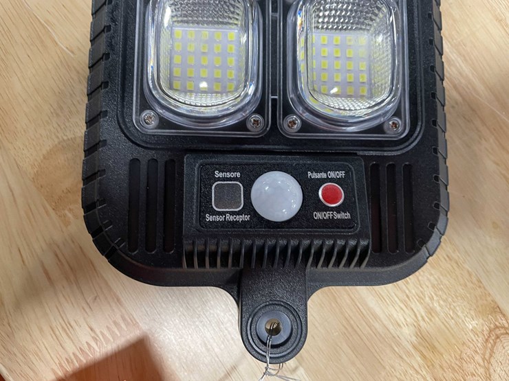 #2566-•-large-led-sensor-style-street-lamp-(cw)-image-9