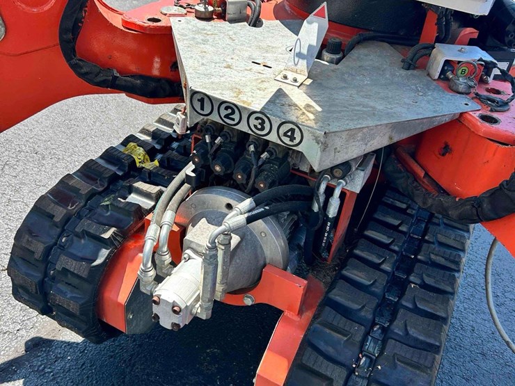 2021-easy-lift-r210-image-16