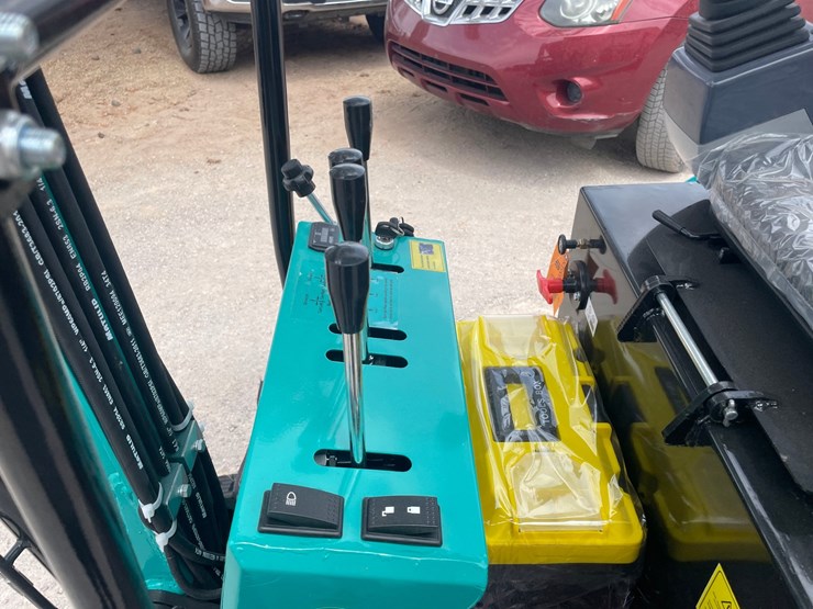 #3009-•-unused-2026-cfg-mini-excavator-image-13