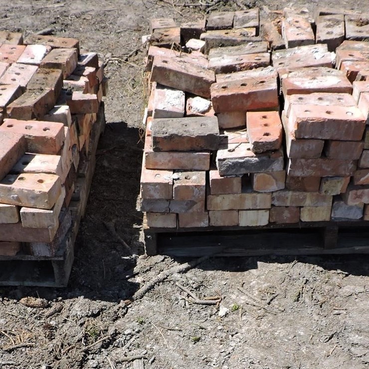 (2) PALLETS OF RE-CLAIMED RED CLAY BRICKS, 4” X 8”