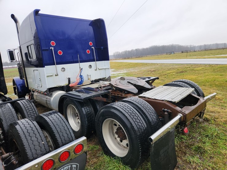2007-peterbilt-379-image-24
