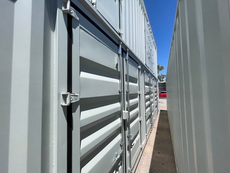 #102-•-40'-high-cube-multi-door-shipping-container-image-7