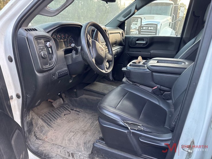 2021-chevrolet-silverado-2500-image-18