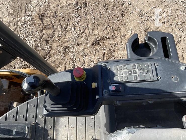 2019-volvo-sd45b-image-11
