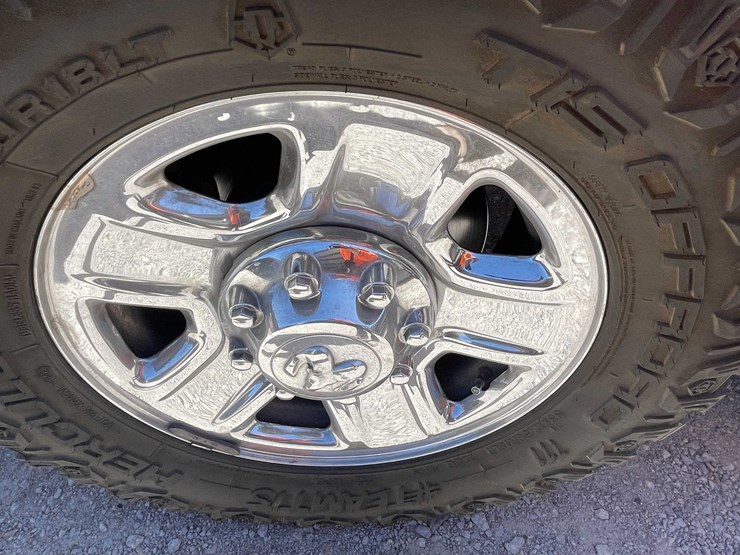 2016-dodge-2500-image-13
