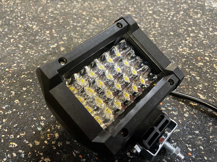 #2519-•-(2)-led-work-lights,-4"-l,-12/24vdc-(pr13)-image-2