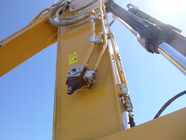 2019-caterpillar-335f-lcr-image-28