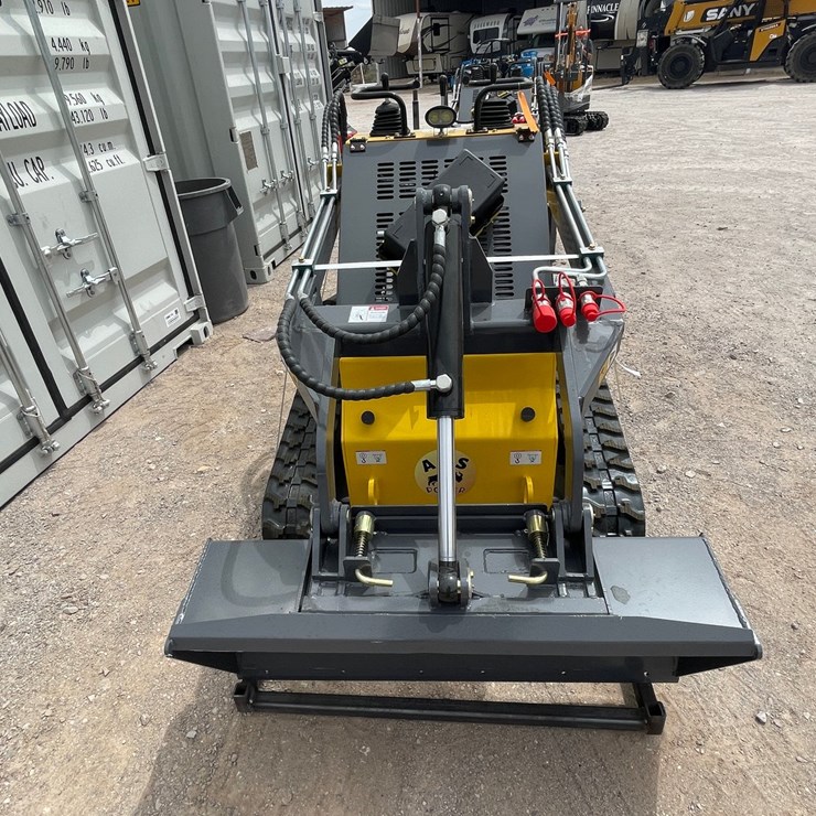 #3055 • Unused 2026 Mini Skid Steer Loader
