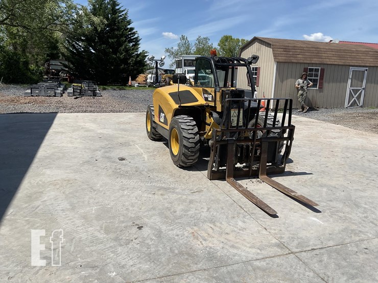 2015-caterpillar-th255c-image-6