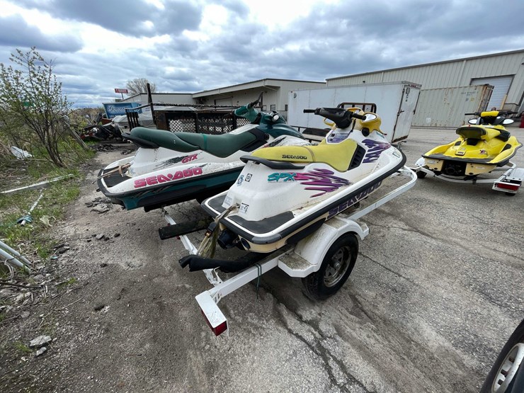#1492-•-(2)-sea-doos-with-trailer-(both-have-registration-card)-(of)-image-7