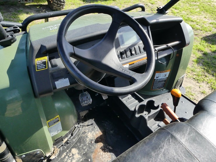 2013-john-deere-825i-image-10