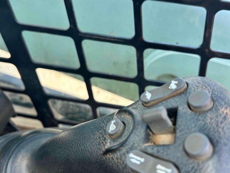 2019-bobcat-t590-image-26