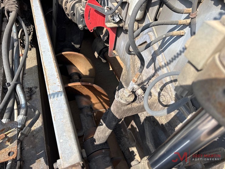 vogele-vision-5200-2-tracked-asphalt-paver-image-25