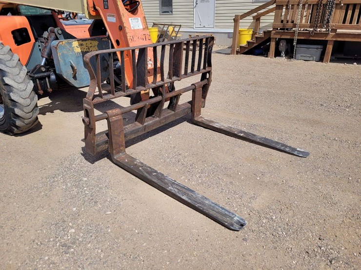 2006-jlg-g9-43a-image-3