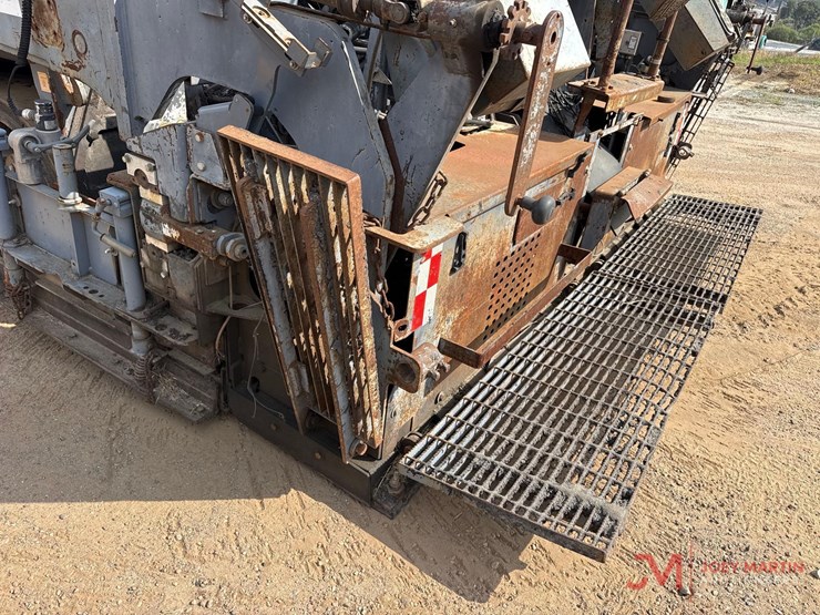 vogele-vision-5200-2-tracked-asphalt-paver-image-15