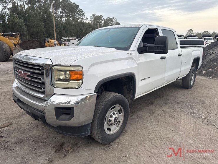 2015-gmc-2500-image-4
