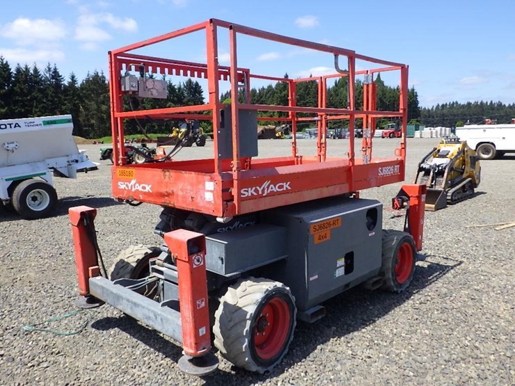 2019-skyjack-sj6826rt-image-1