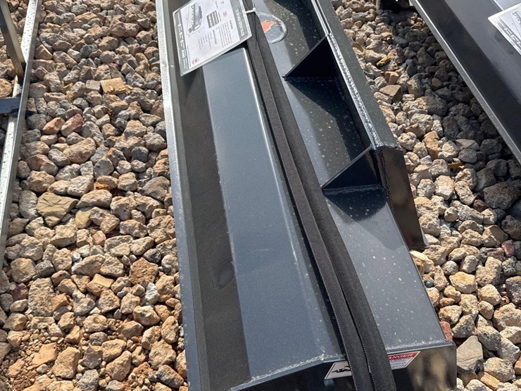 wolverine-72-skid-steer-tiller-image-1