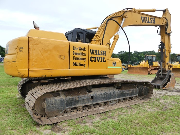 deere-200-lc-image-3