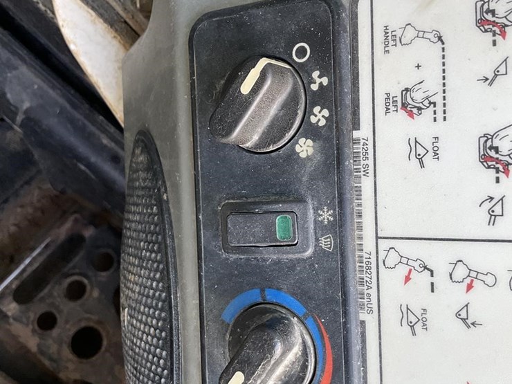 2016-bobcat-t650-image-15