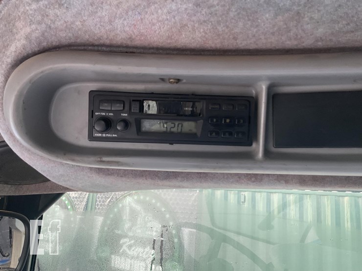 2003-new-holland-ts135a-image-14