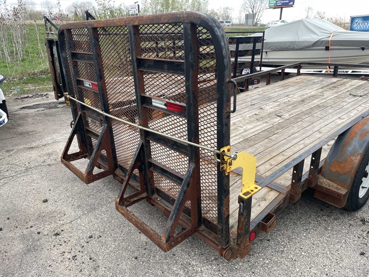 #1488-•-2018-pj-trailer-utility-trailer-(has-wi-title)-(of)-image-33
