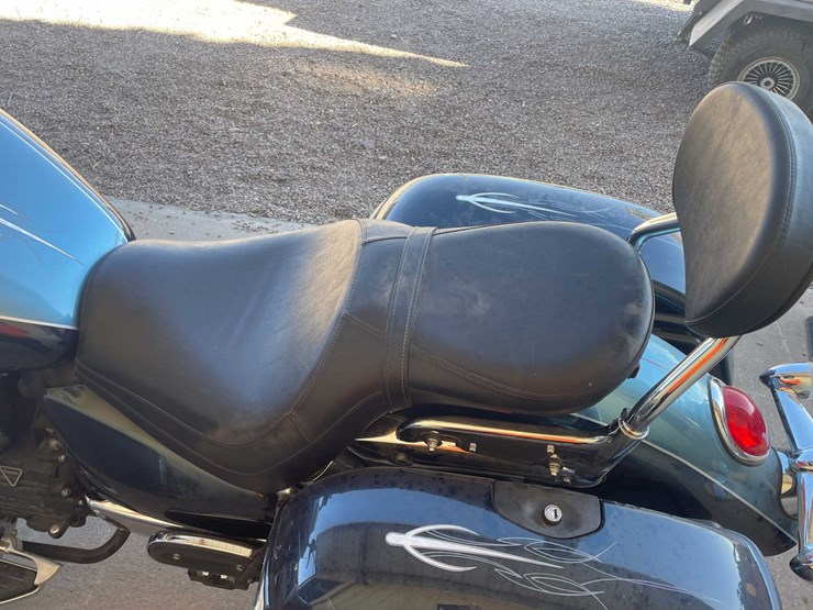 #173-•-2009-triumph-rocket-iii-motorcycle-(has-tx-title)-image-20