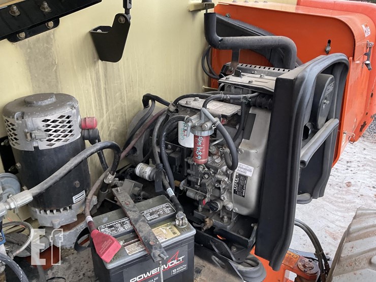 2015-jlg-m600jp-image-11