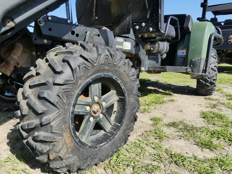 2013-john-deere-825i-image-6