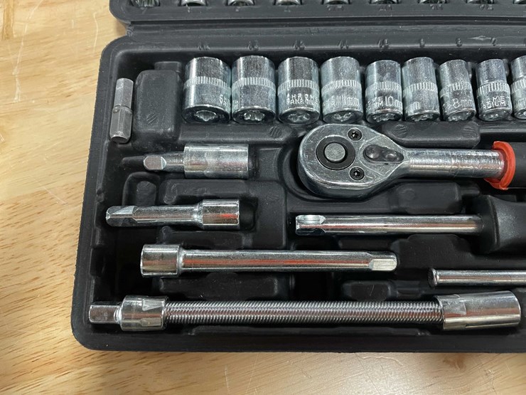 #2569-•-46-piece-socket-set-(cw)-image-4