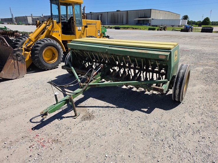 john-deere-8300-image-1