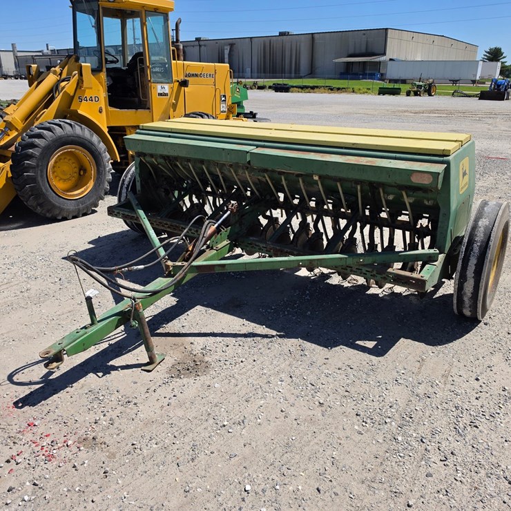 JOHN DEERE 8300