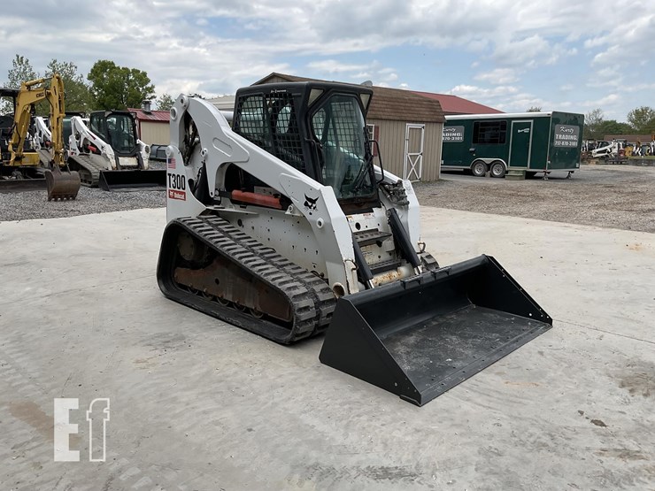 2010-bobcat-t300-image-6
