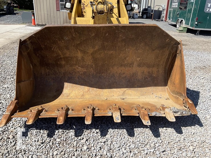 2000-caterpillar-953c-image-11