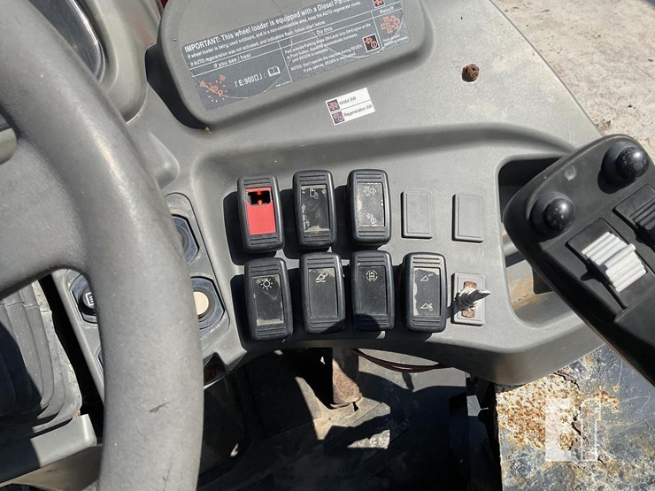 2020-kubota-r630-image-14