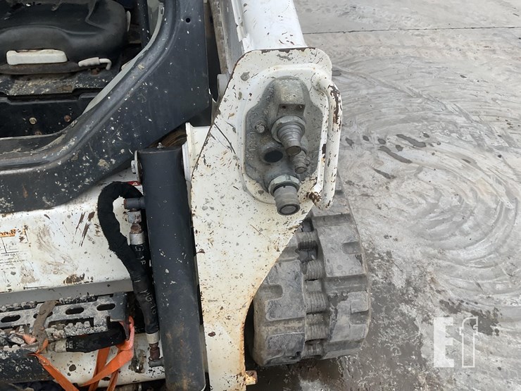 2020-bobcat-t590-image-13