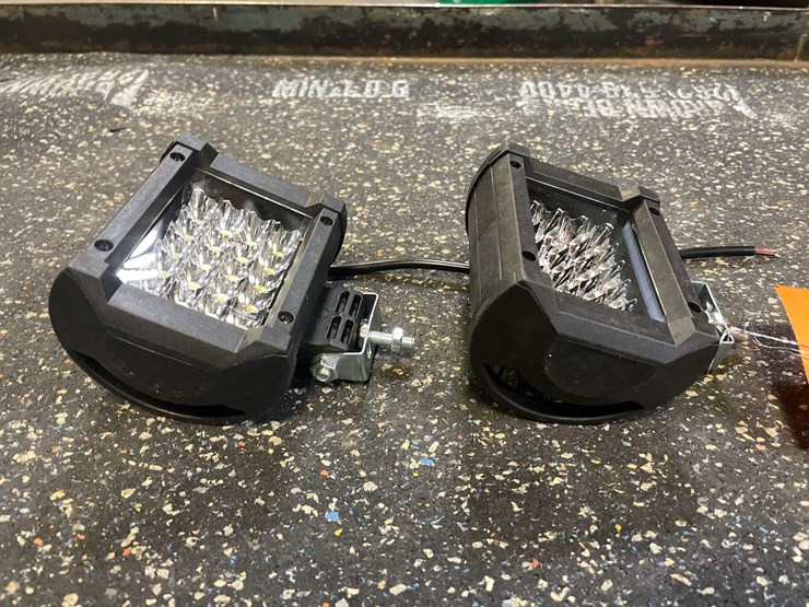 #2519-•-(2)-led-work-lights,-4"-l,-12/24vdc-(pr13)-image-1