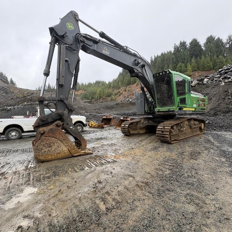 2017 DEERE 3754G
