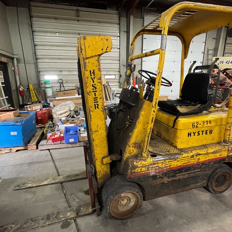 #1486 • Hyster 40 Forklift (G)