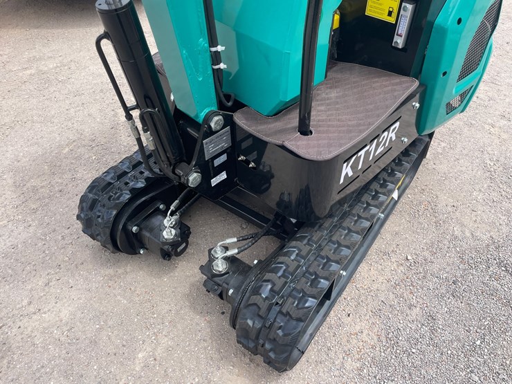 #3009-•-unused-2026-cfg-mini-excavator-image-11