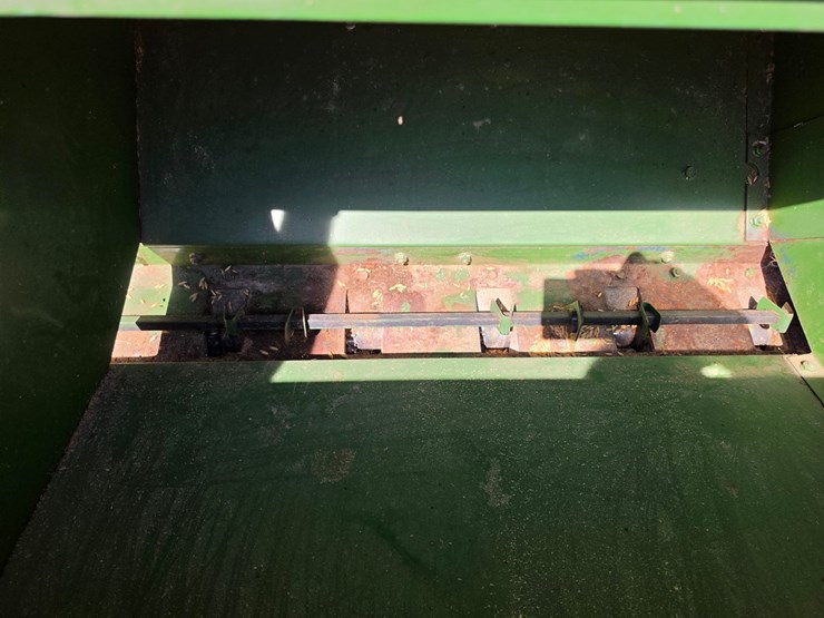 john-deere-8300-image-10
