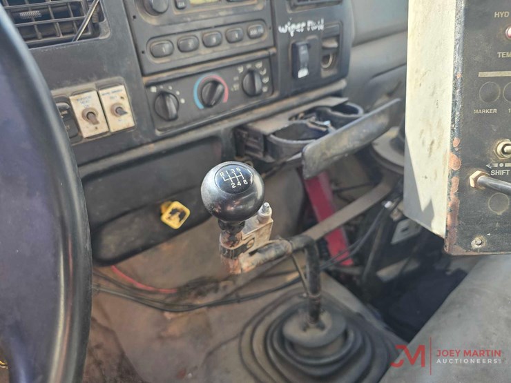 2007-ford-f750-image-24