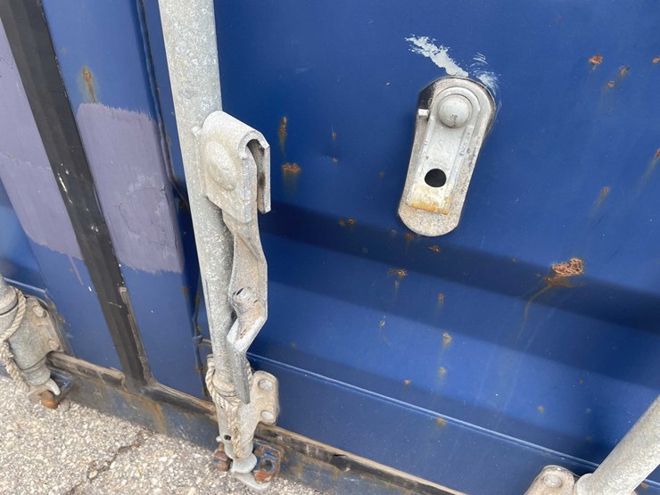 #1498-•-20'-shipping-container-image-10