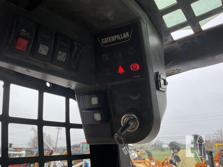 2006-caterpillar-242b-image-14