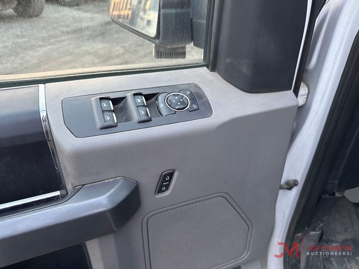 2018-ford-f150-xlt-image-15