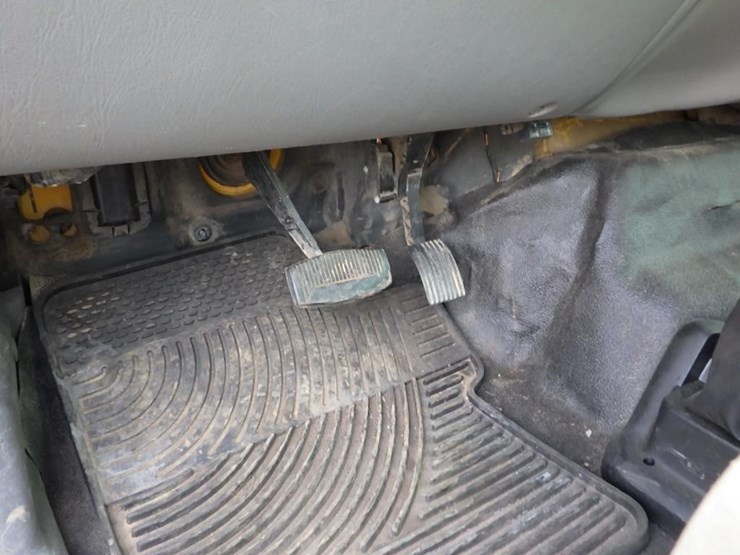 2009-ford-f650-image-35