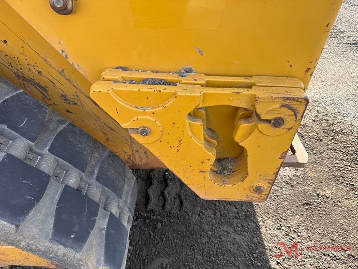 2015-caterpillar-279d-image-11