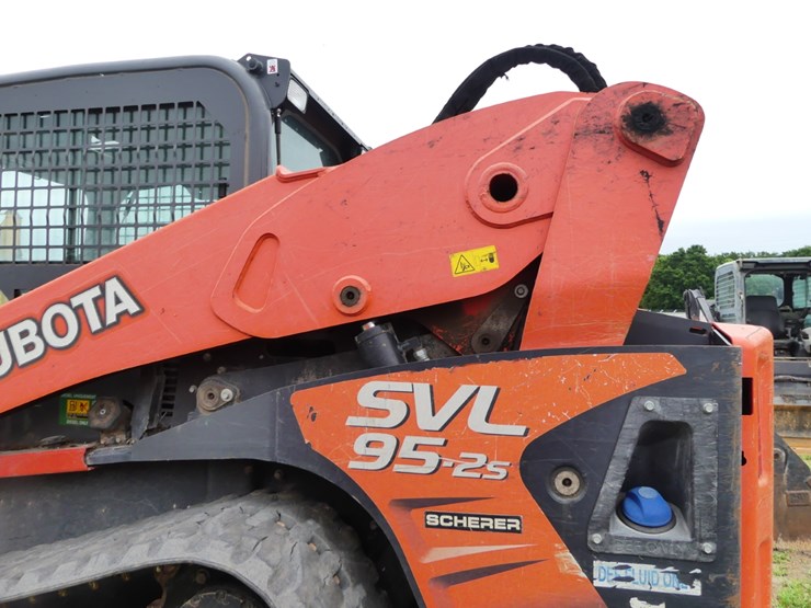 2020-kubota-svl95-2s-image-8
