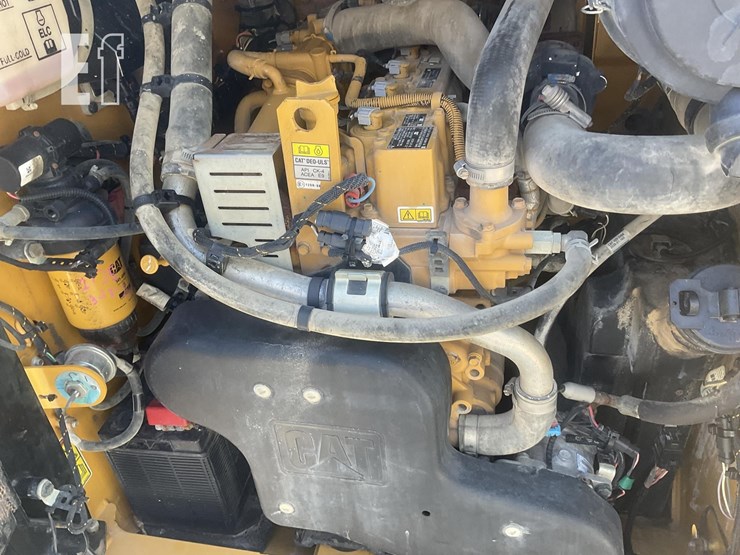 2021-caterpillar-279d3-image-18