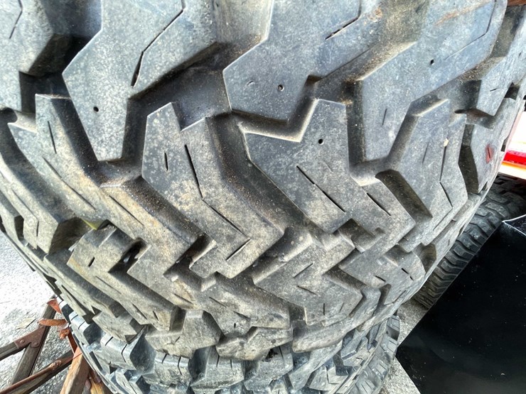 #2549-•-tires-(o3)-image-8
